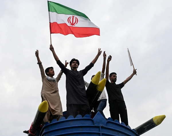 عقيدة الربط الإيرانية: نموذج مستلهم من قصة النبي موسى في مواجهة "فراعنة العصر": قراءة استراتيجية في أسرار صمود طهران رغم العقوبات والحروب 